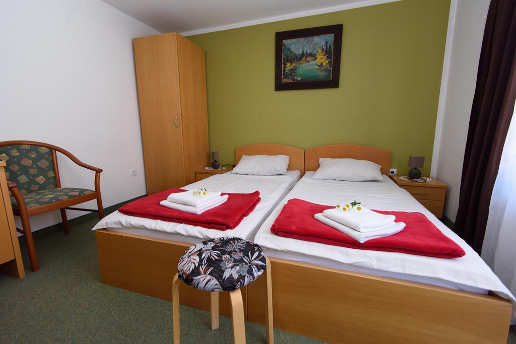 Penzion Vila Bistrica Bohinjska Bistrica Exterior photo